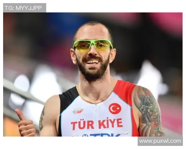 北京羽毛球队在钻石联赛中以70分稳居积分榜首位展现强劲实力